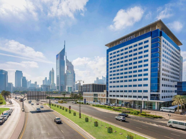 Хотел Novotel World Trade Centre 4•