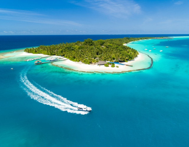 Хотел Kuramathi Maldives 4•