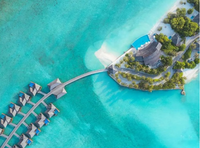 ����� Hideaway Beach and SPA 5�