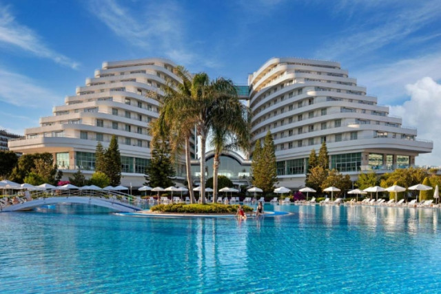 Miracle Resort Hotel 5•