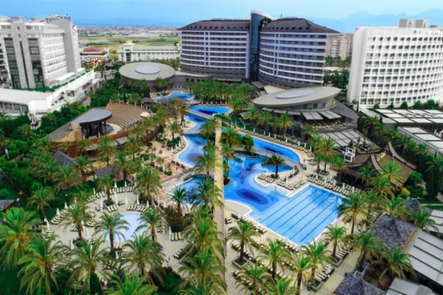ROYAL WINGS HOTEL 5•