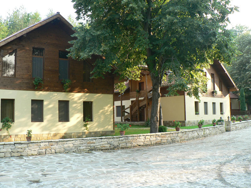 Хотелски комплекс Бряста, Велико Търново